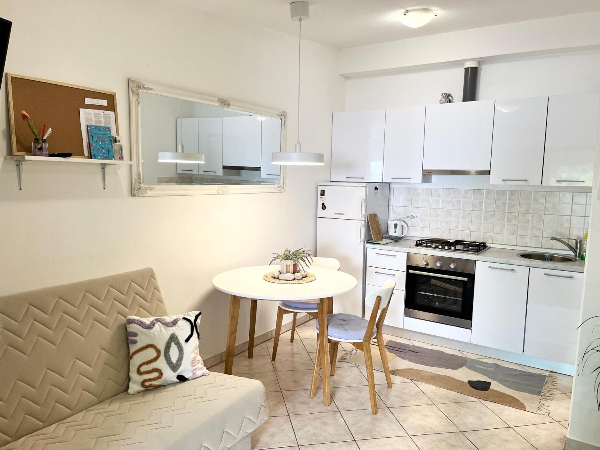 Veronika's House Apartment *