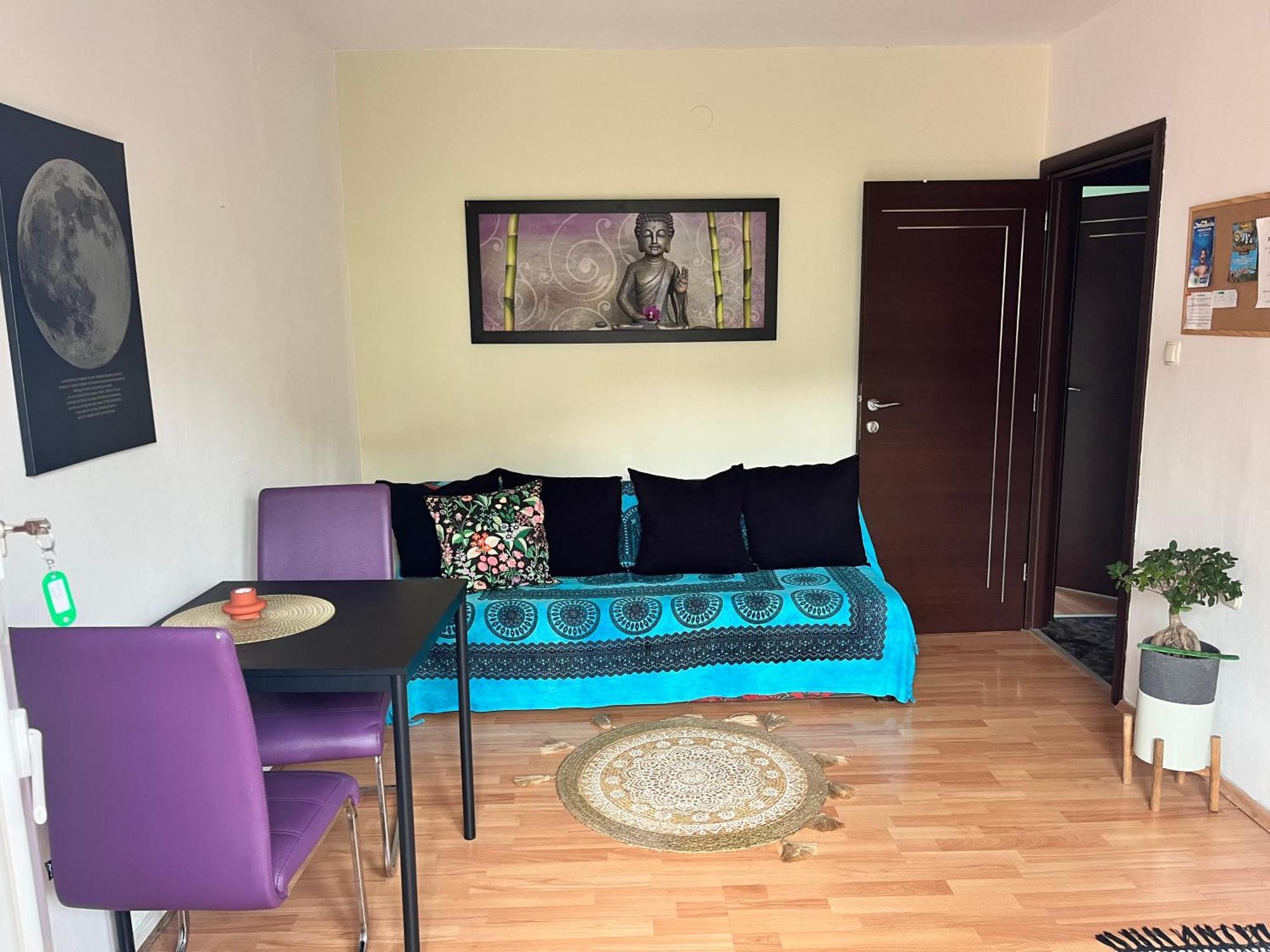 Apartment Veronika's House *