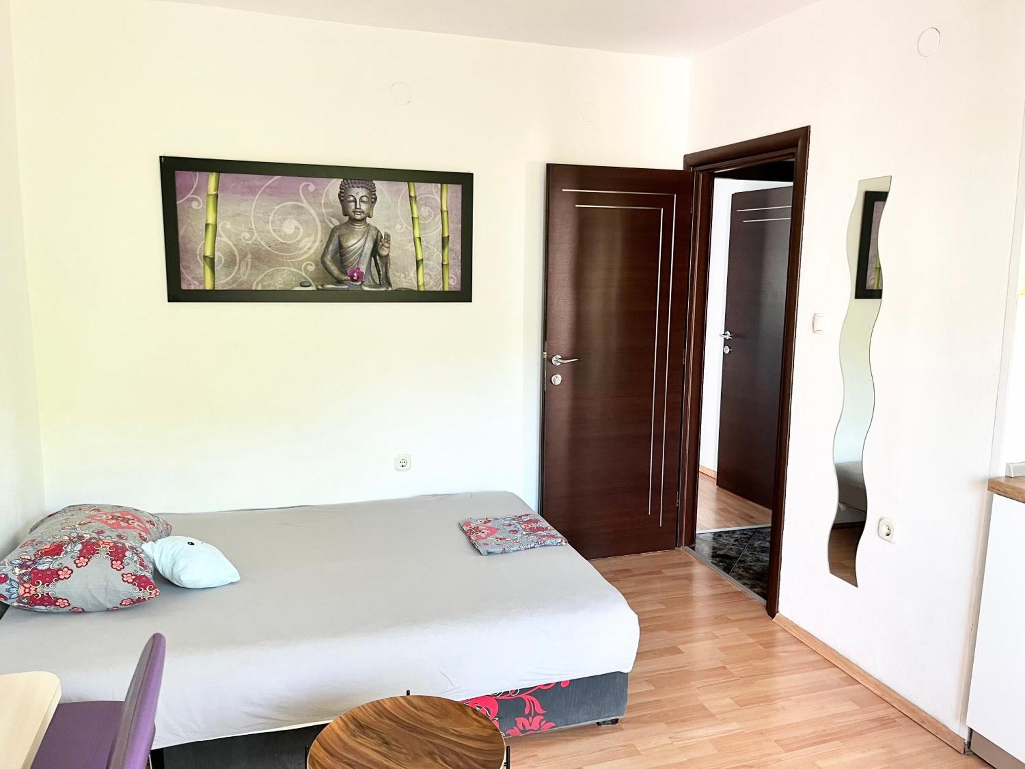 Veronika's House Apartment *